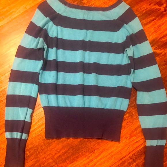 American Eagle Blue striped sweater, women’s size large - Picture 2 of 4